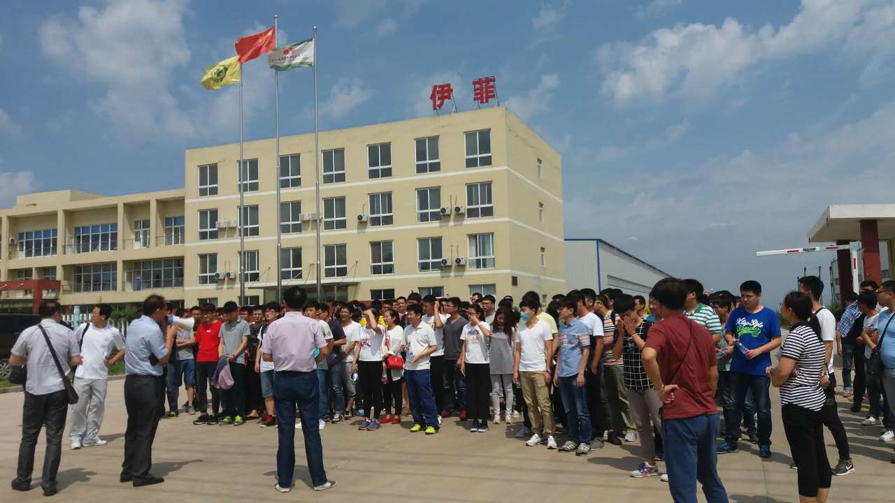 辽宁工业大学师生来我公司参观